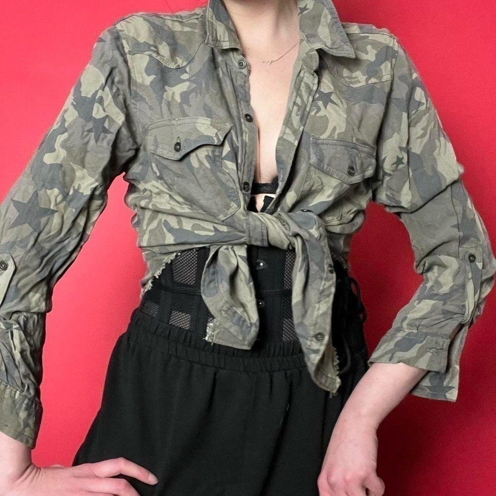 Camo button up 💚🩶​​​​​​​​​​​​​​​​​​